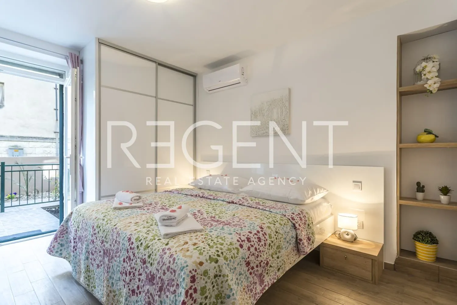 split, bačvice - stan s 3 apartmanske jedinice i prostranim vrtom - slika 4