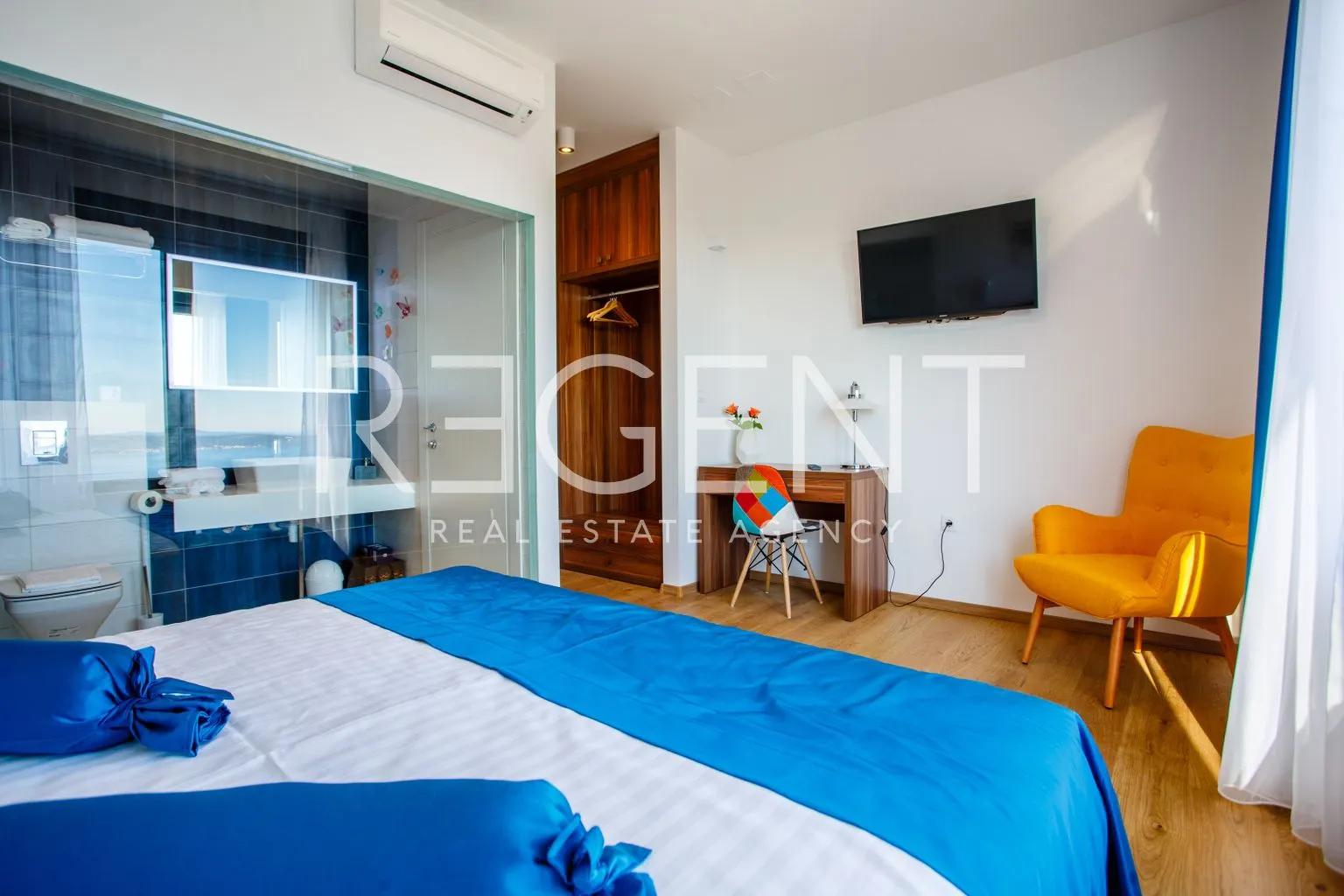 vila 232 m², kaštel stari — 4ss, grijani bazen, pogled na more - slika 20