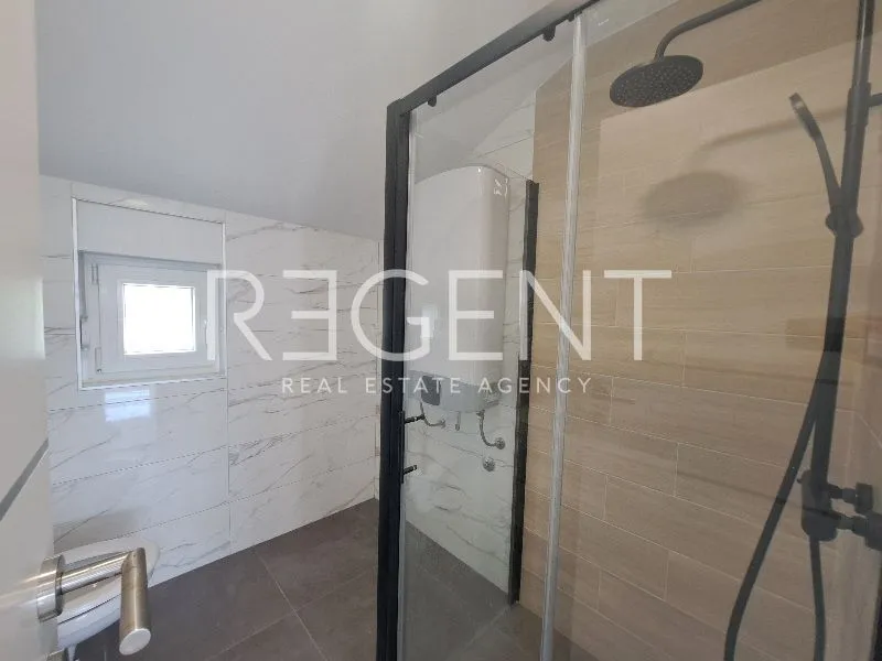 crikvenica - trosoban stan 50 m2 novogradnja - slika 2