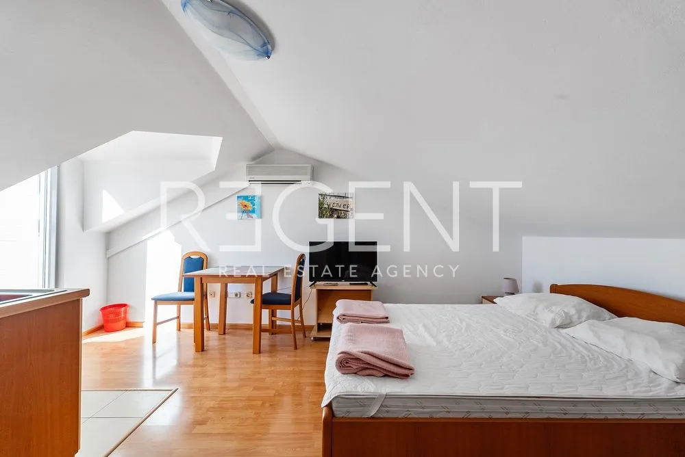makarska, centar - apartmanska kuća u blizini centra bruto površine 186 m2 - slika 30