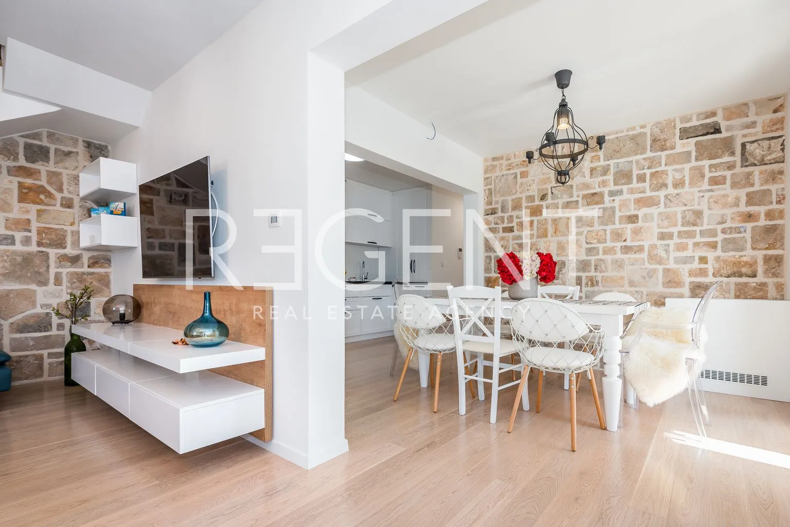 milna, brač – luksuzna vila prvi red do mora s bazenom - slika 27