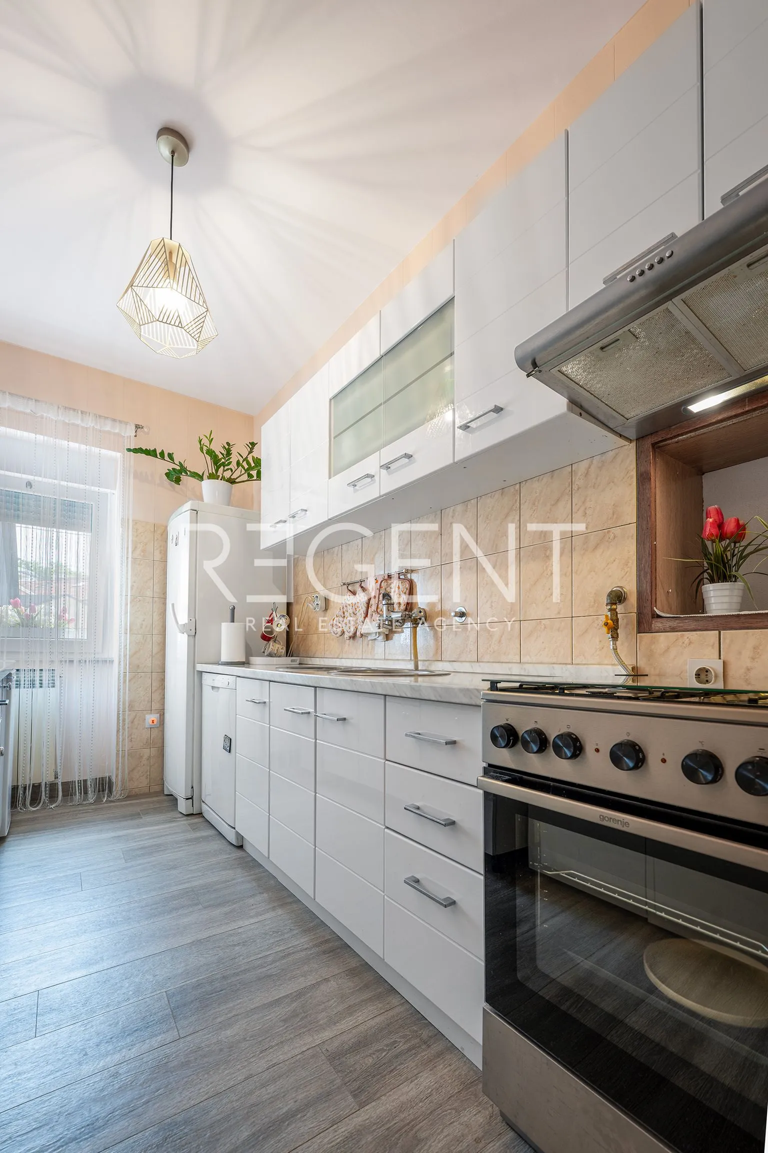 kuća 340 m², črnomerec — 2 stambene jedinice i poslovni prostor - slika 18