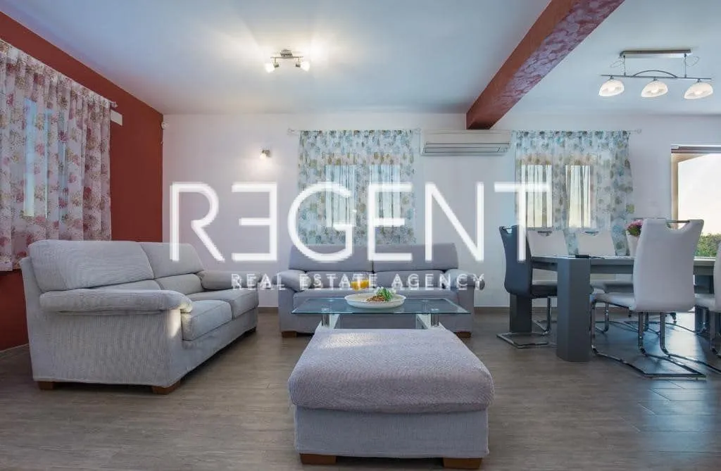 istra, fažana- vila s bazenom 180 m2 - slika 9