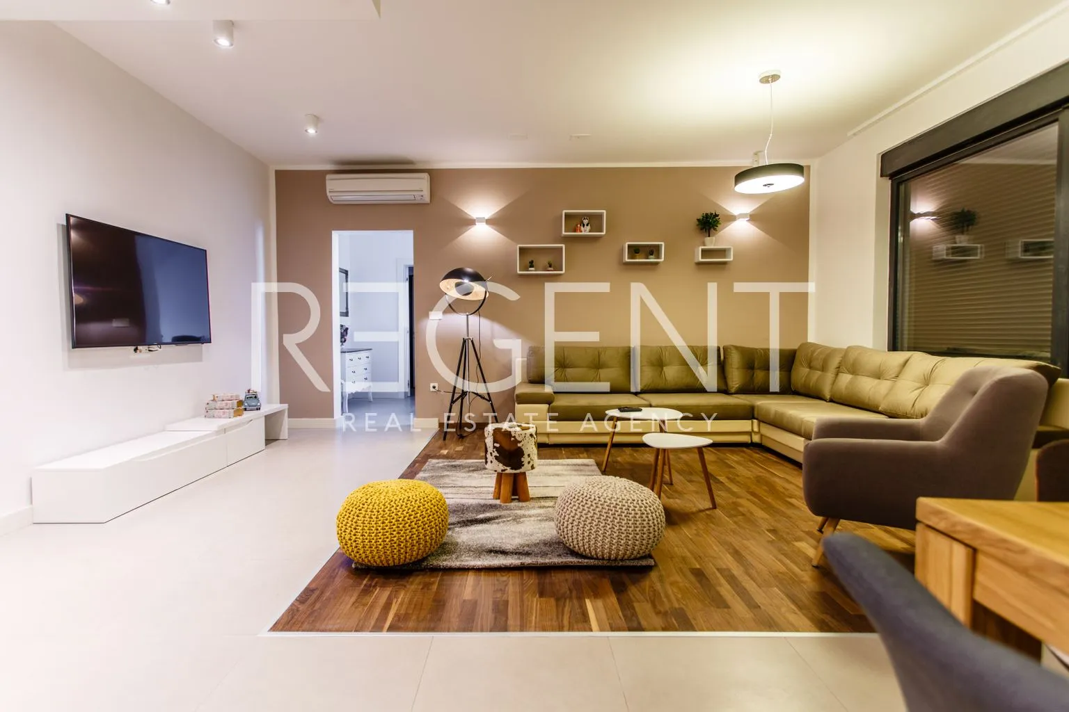 vila 232 m², kaštel stari — 4ss, grijani bazen, pogled na more - slika 14