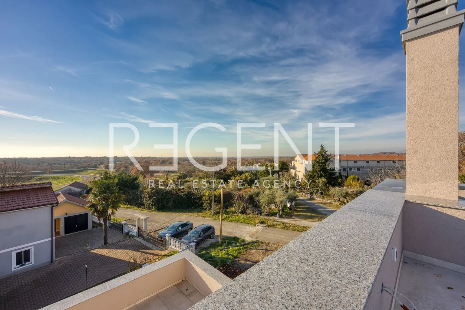 poreč – moderna vila s pogledom na more - slika 23