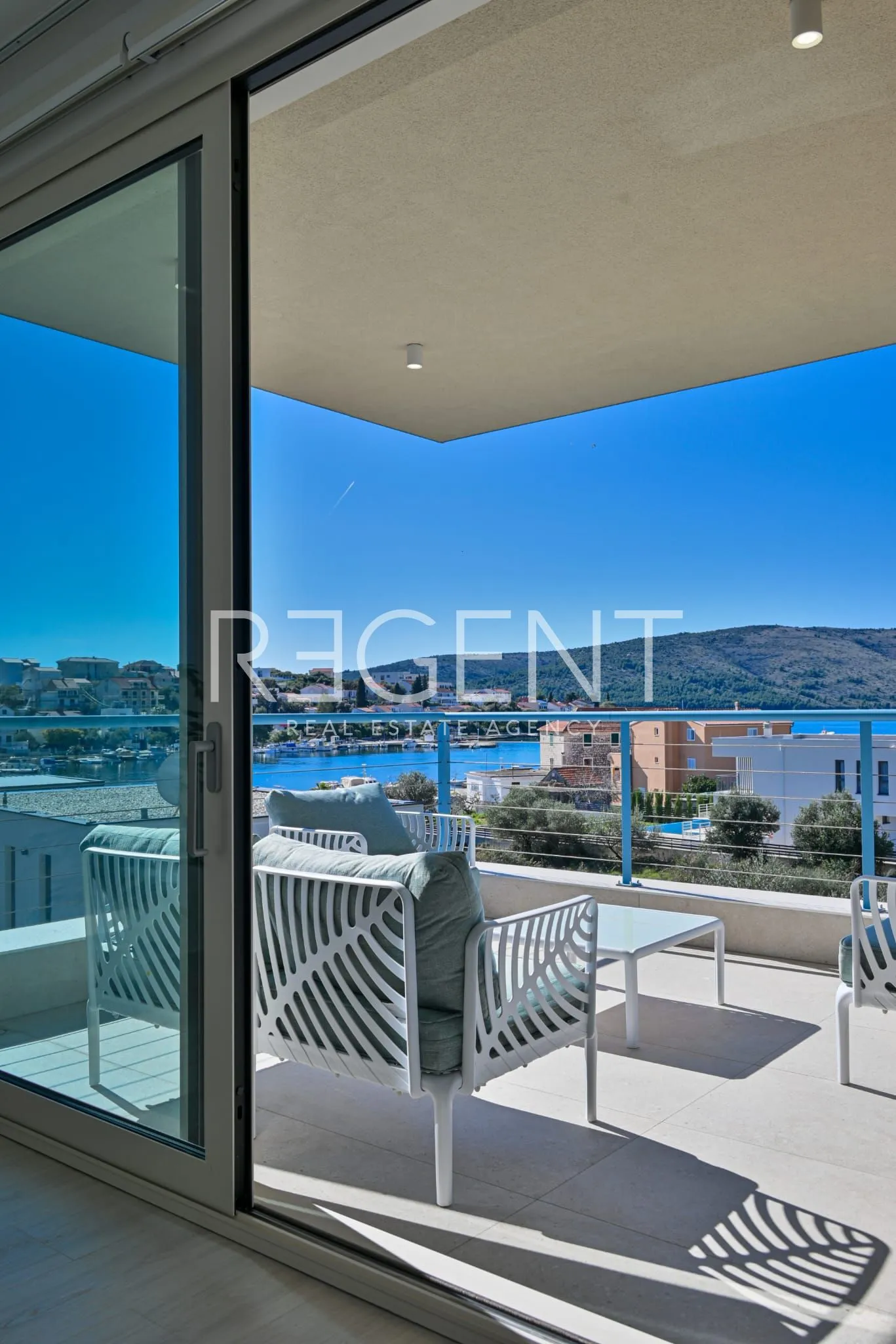 seget vranjica – moderna duplex vila s dva bazena i pogledom na more - slika 7