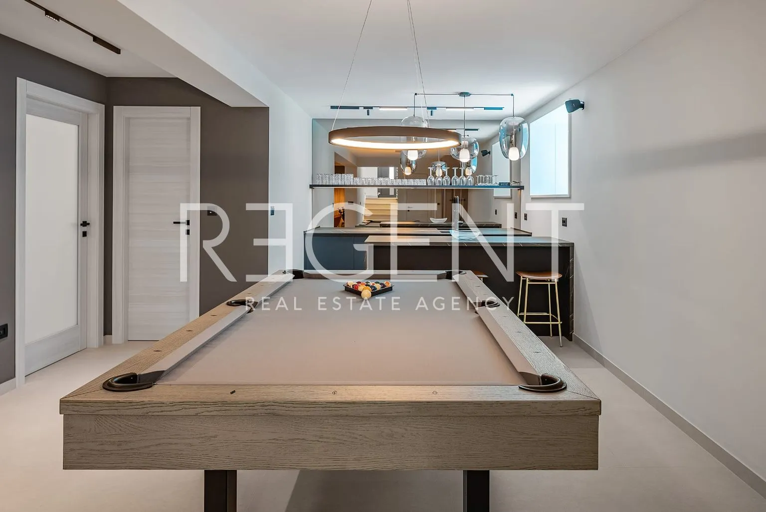 podstrana - villa sa bazenom i pogledom na more - slika 25
