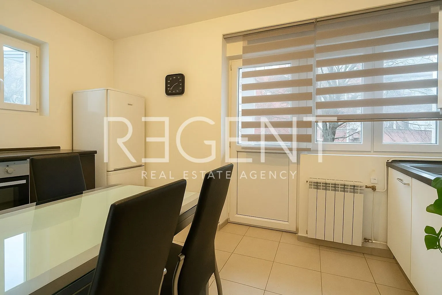 zagreb, malešnica - renovirana kuća za najam - slika 13