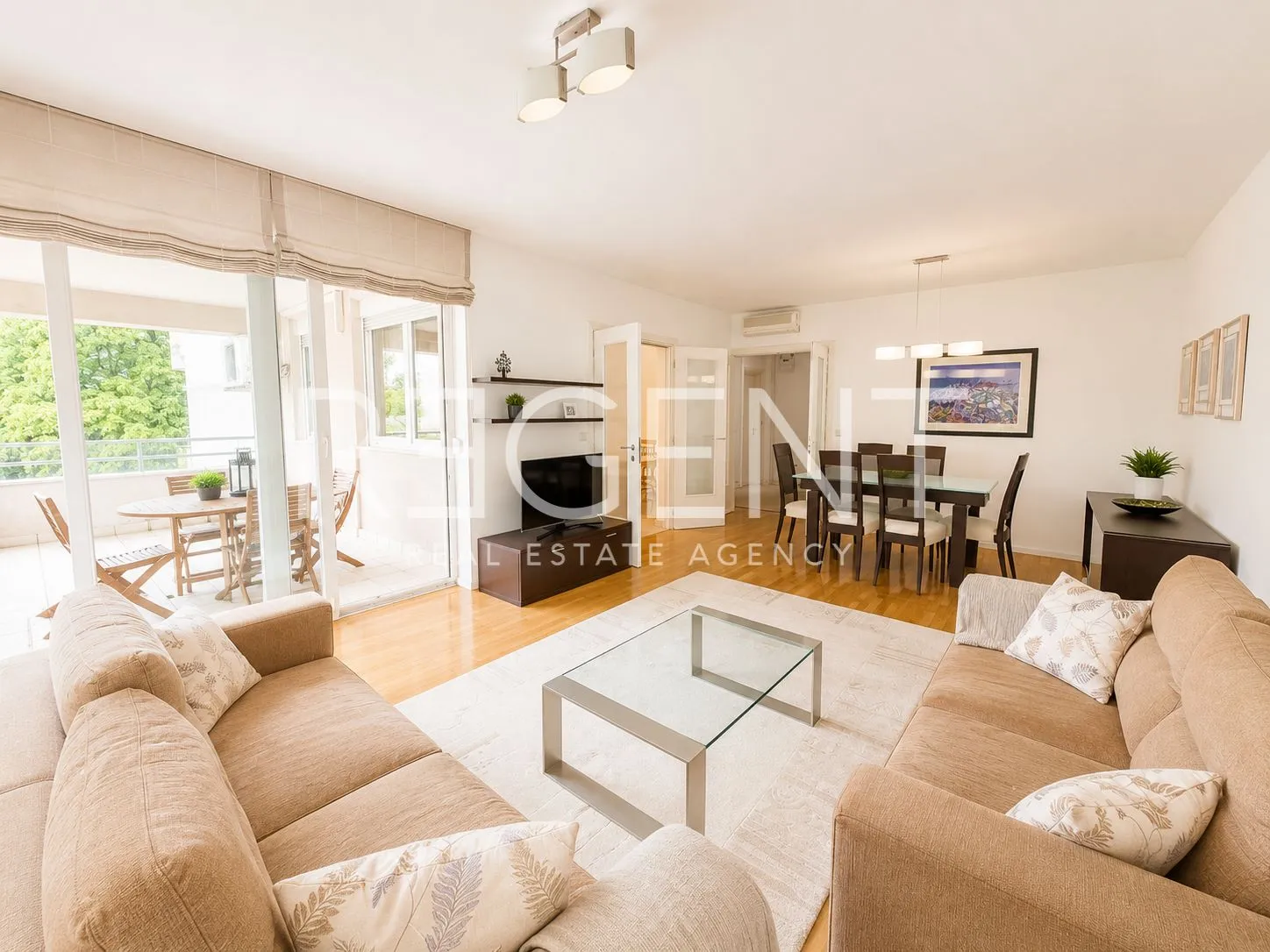 stan 145 m², centar zagreb — 2 terase, parking, namješten - slika 4