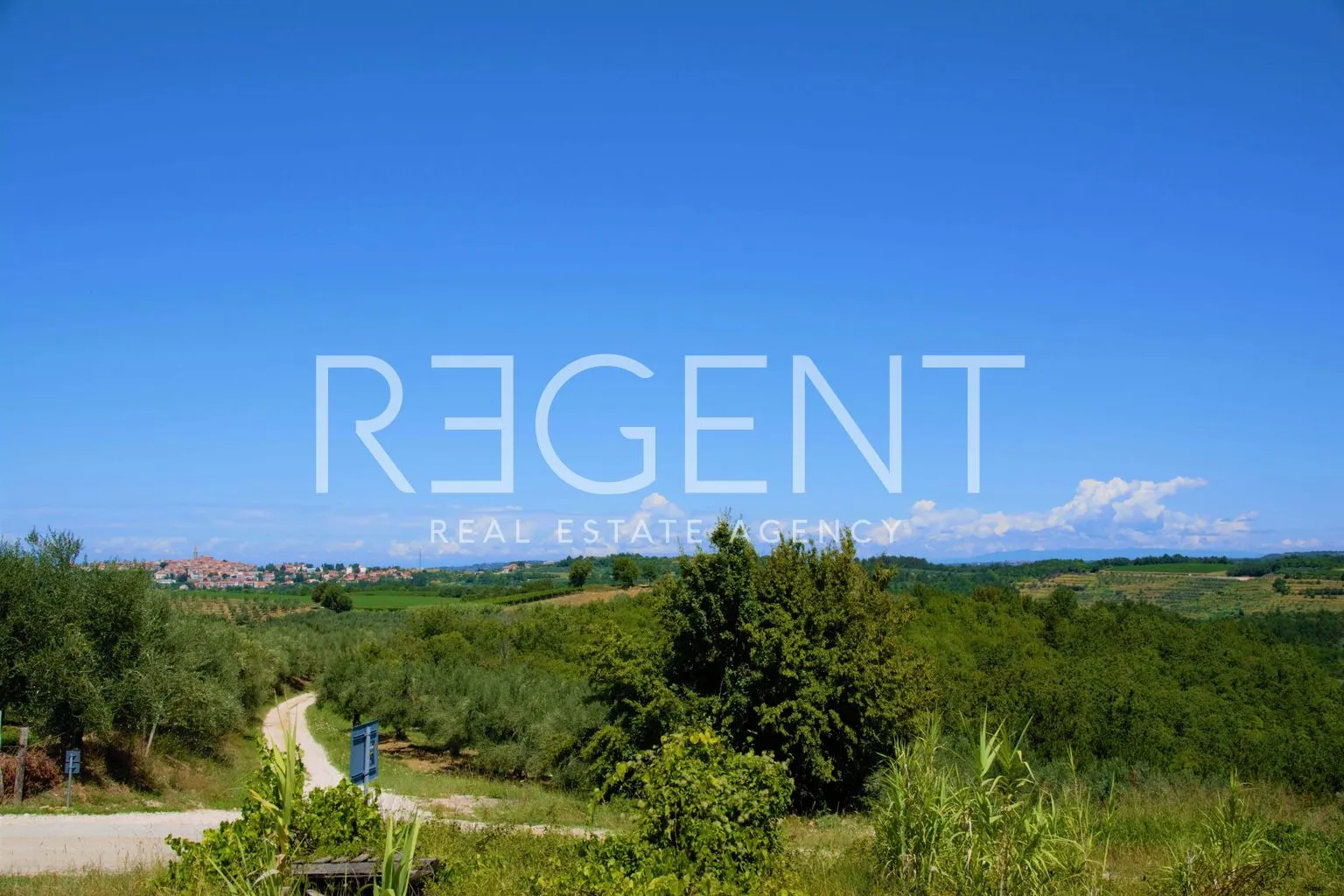 istra, buje - građevinsko zemljište 1015 m2 - slika 2