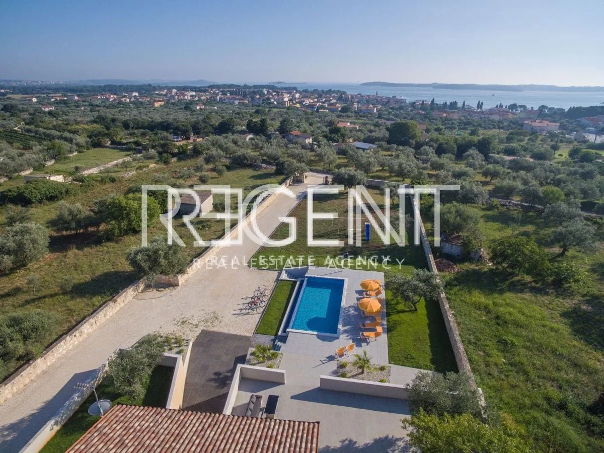 istra, fažana- vila s bazenom 180 m2 - slika 4