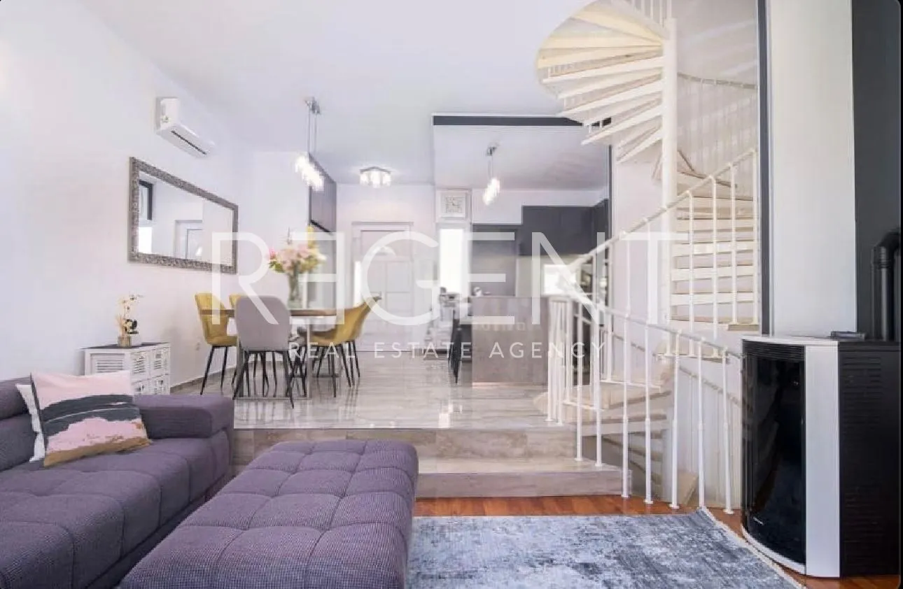 trogir, okrug gornji - trosoban stan s garažom i pogledom na more 123 m2 - slika 8