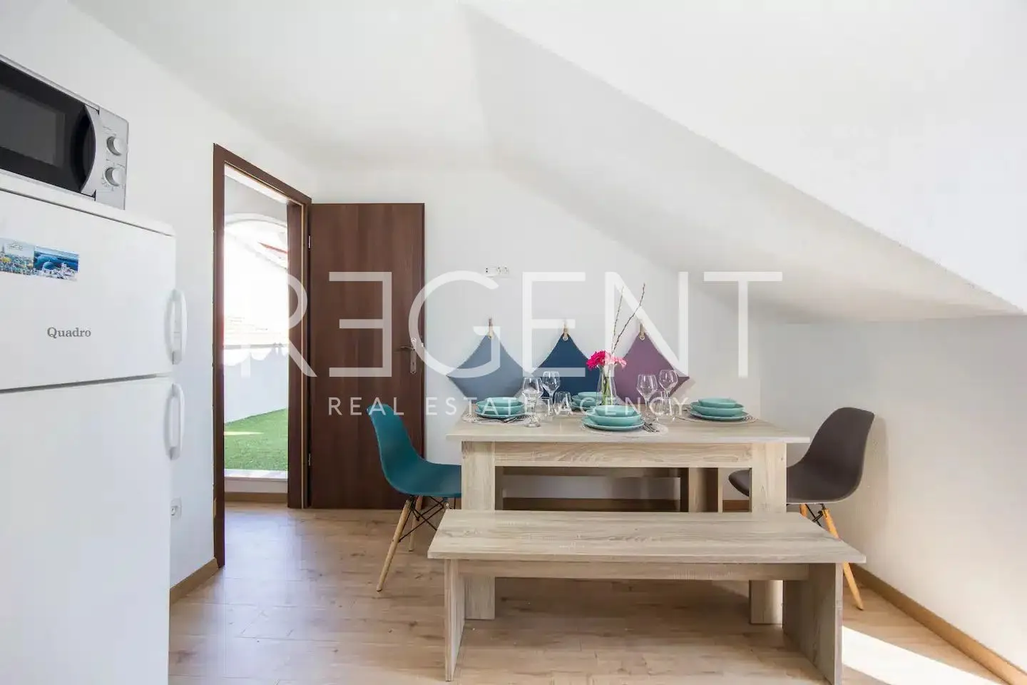 trogir, centar- kamena kuća 174 m2 - slika 14