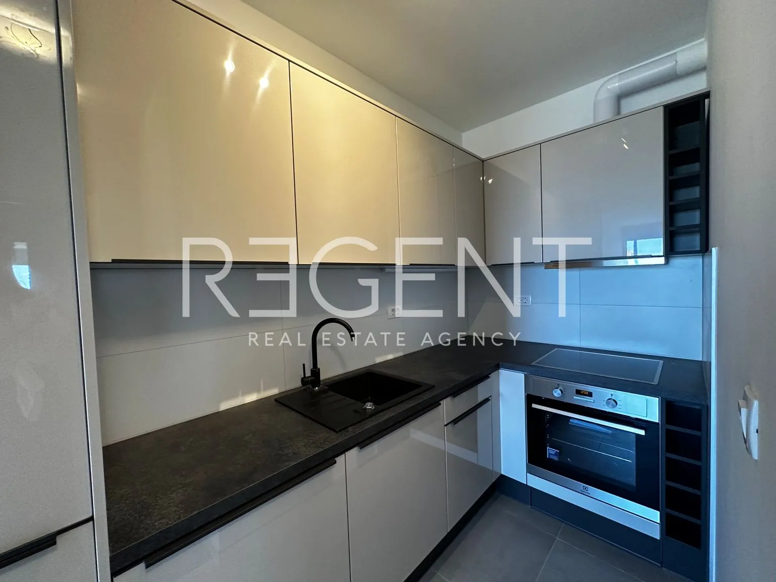 split, žnjan - dvosoban stan za dugoročan najam, 80m2 - slika 4