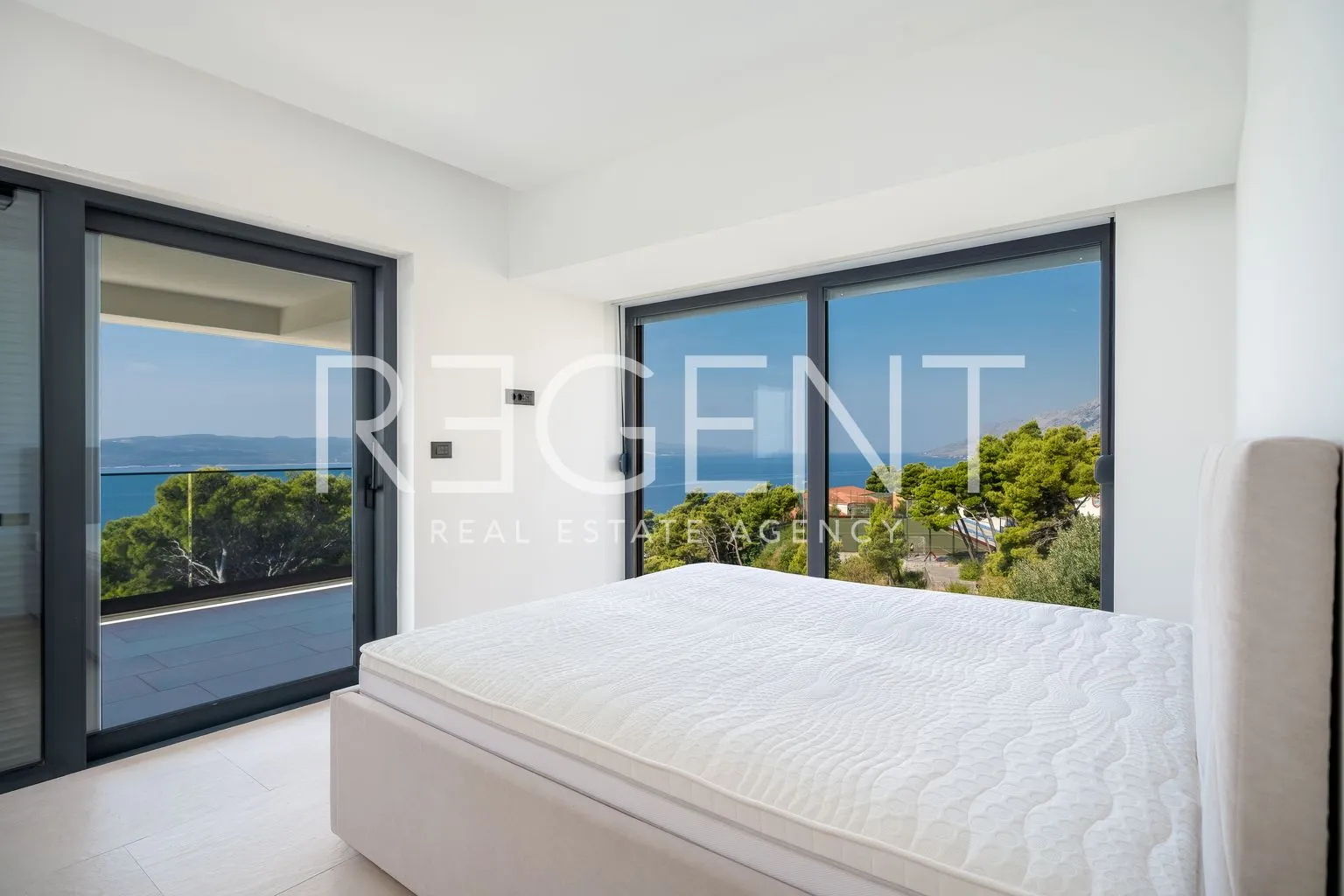makarska, brela - luksuzna vila s panoramskim pogledom na more 317 m2 - slika 5