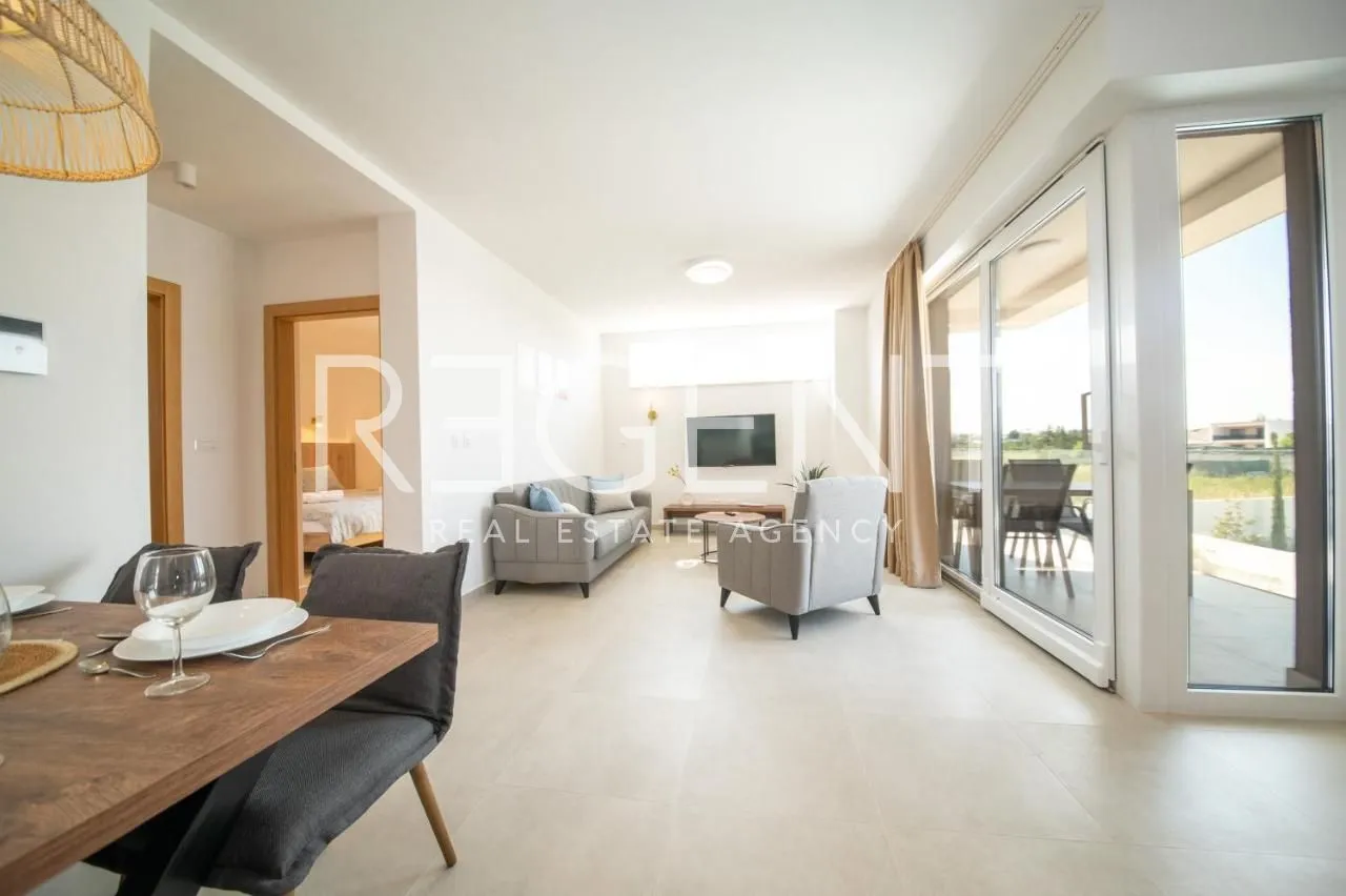 zadar, vrsi – trosobni apartmani s bazenom i pogledom na more - slika 24