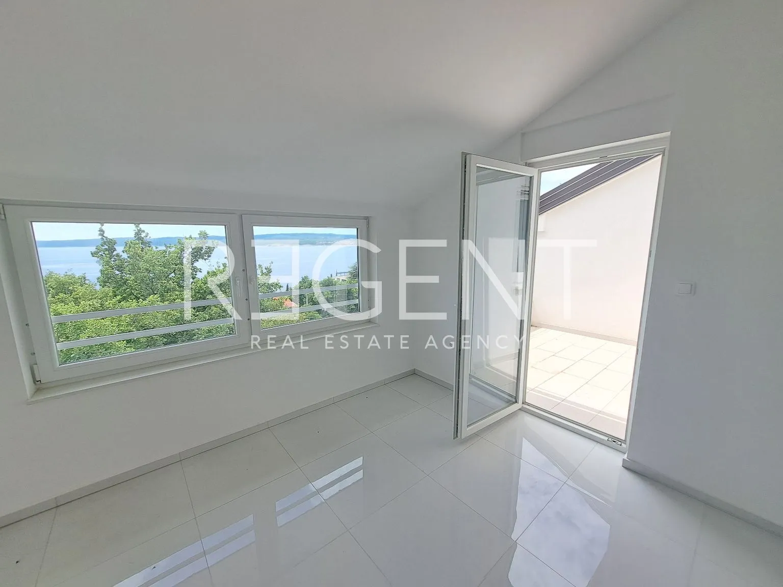 crikvenica - trosoban stan 50 m2 novogradnja - slika 9