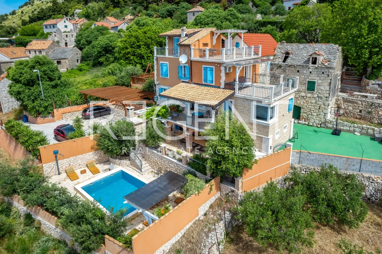 split - autentična vila među maslinicima s pogledom na more i bazenom - slika 8
