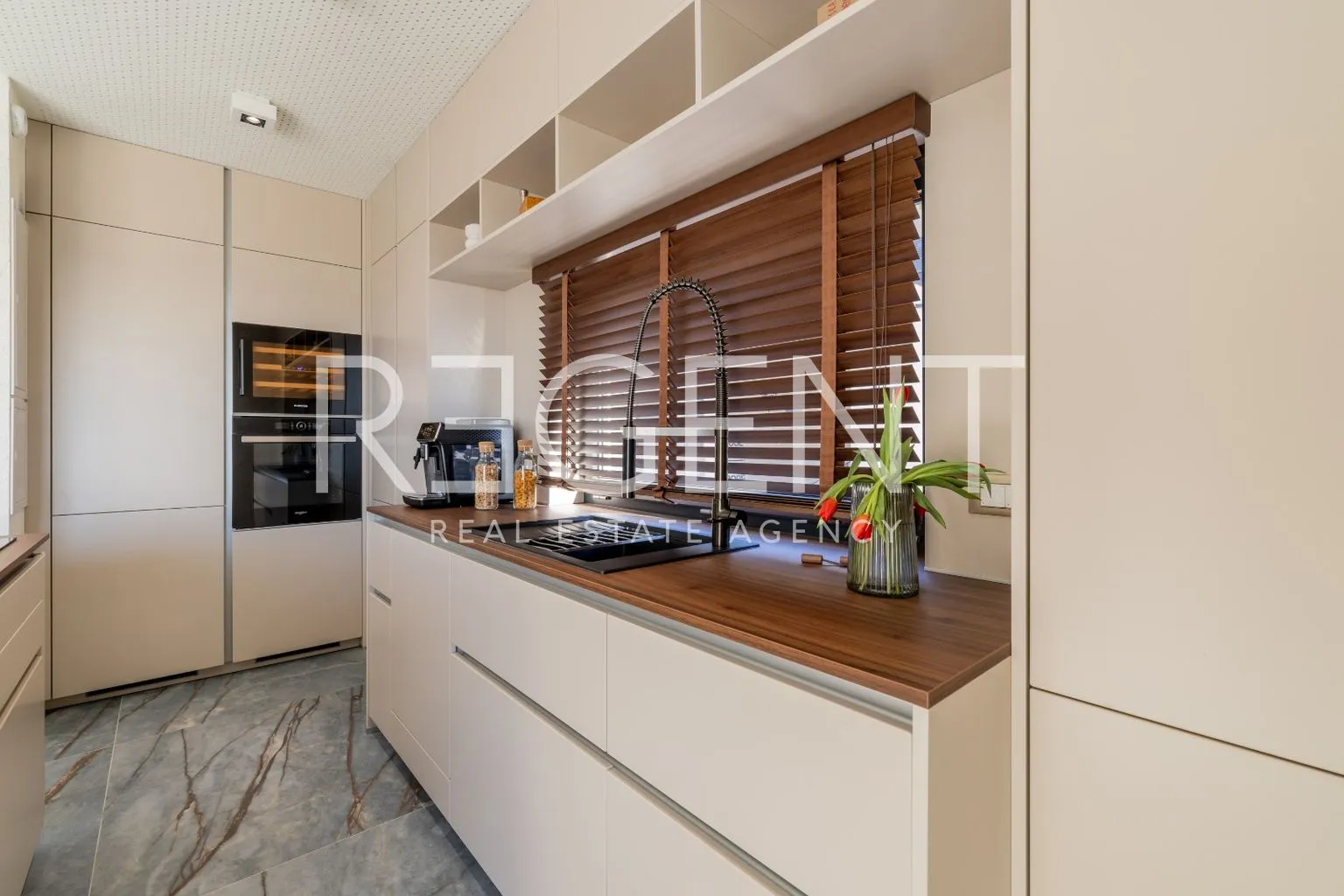 split, kaštel lukšić - luksuzni penthouse 110 m2 s terasom - slika 4
