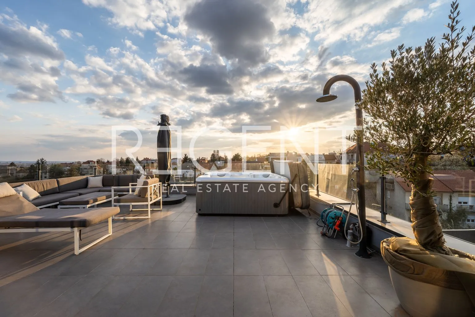 zagreb, šalata - luksuzni penthouse sa panoramskom krovnom terasom - slika 29