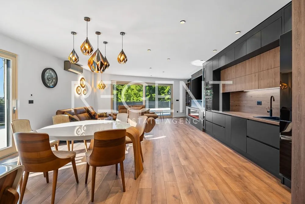split, strožanac - moderna vila s pogledom na more, bazenom i pomoćnim objektom 50 m2 - slika 16