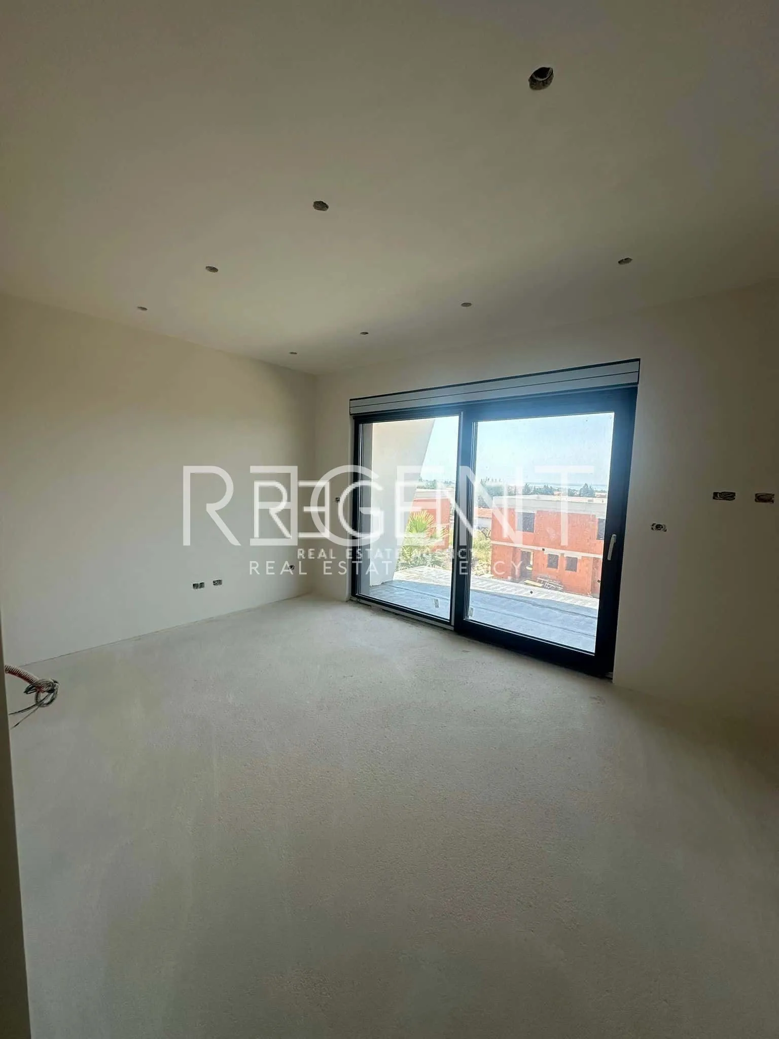 istra, medulin - moderna vila 300 m2 - slika 3