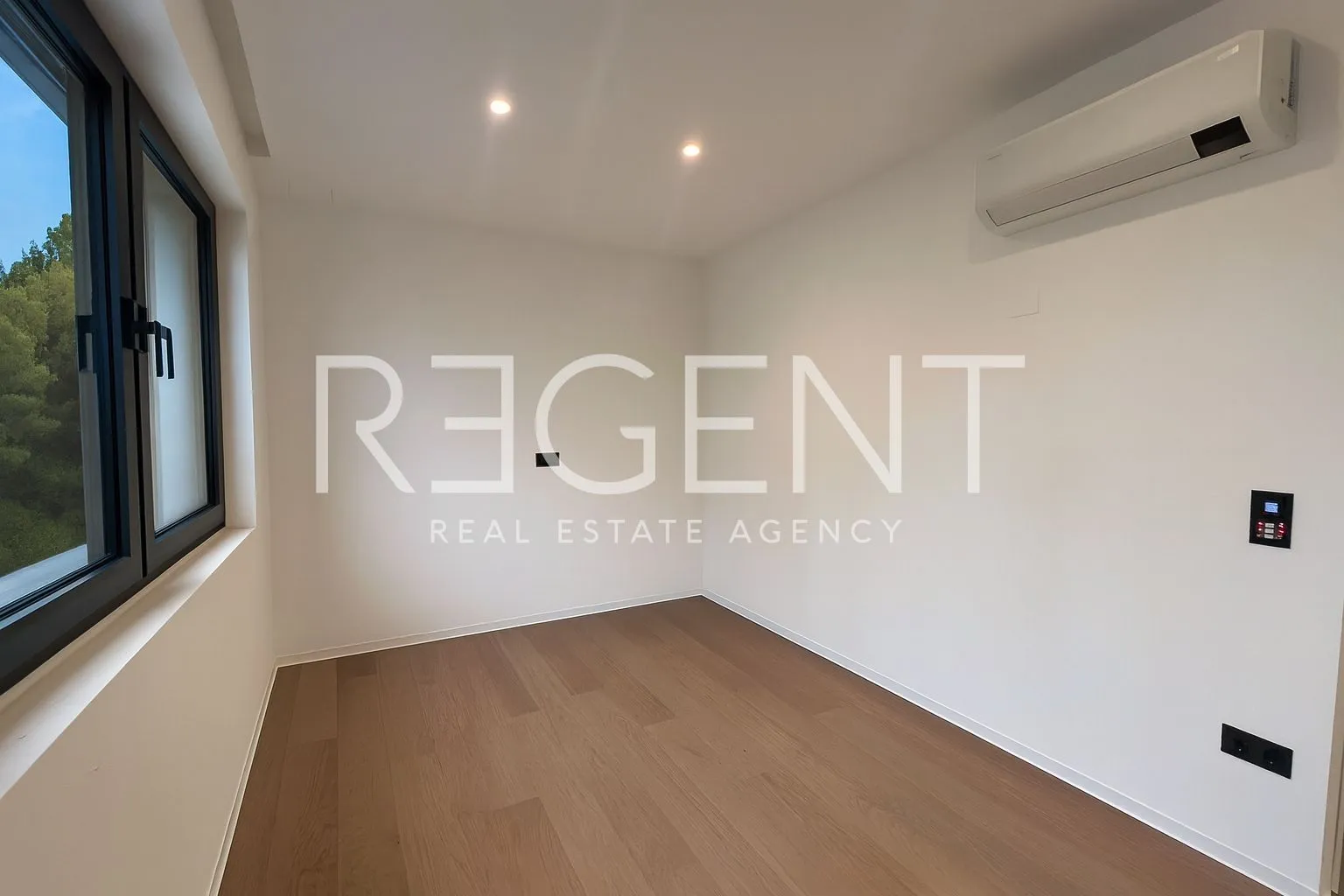 zagreb, pantovčak – luksuzni četverosoban penthouse 131m2 najam - slika 12