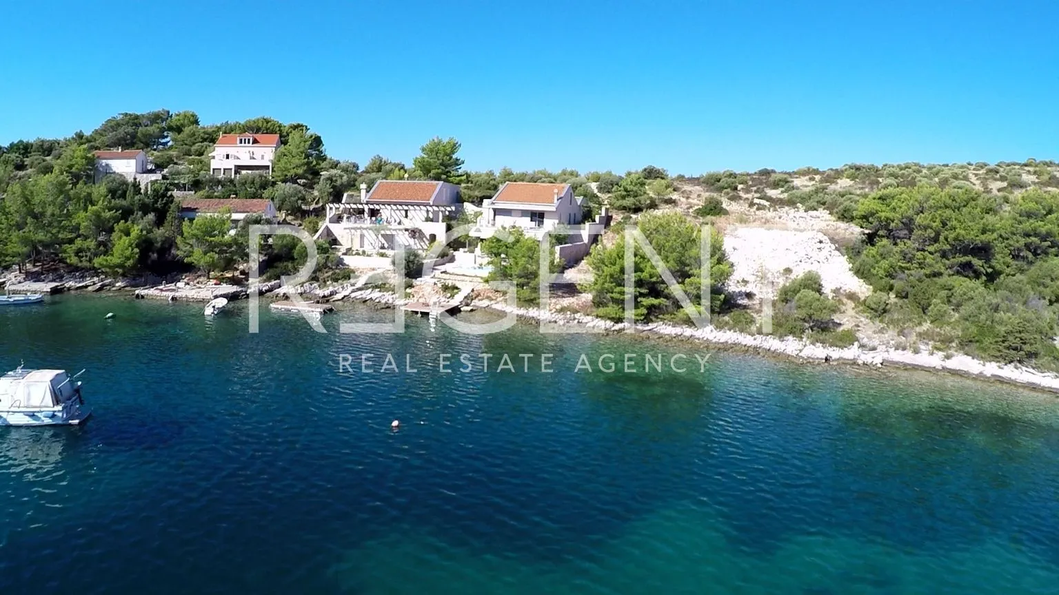 lastovo - građevinsko zemljište prvi red uz more - slika 2