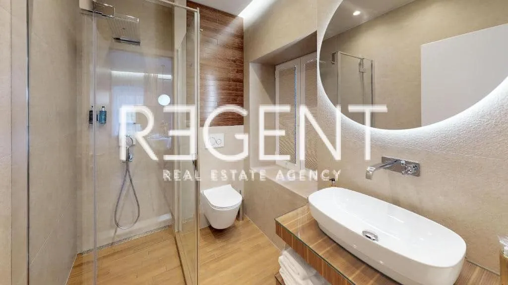 split, centar - dioklecijanova palača dva studio apartmana 65 m2 - slika 4