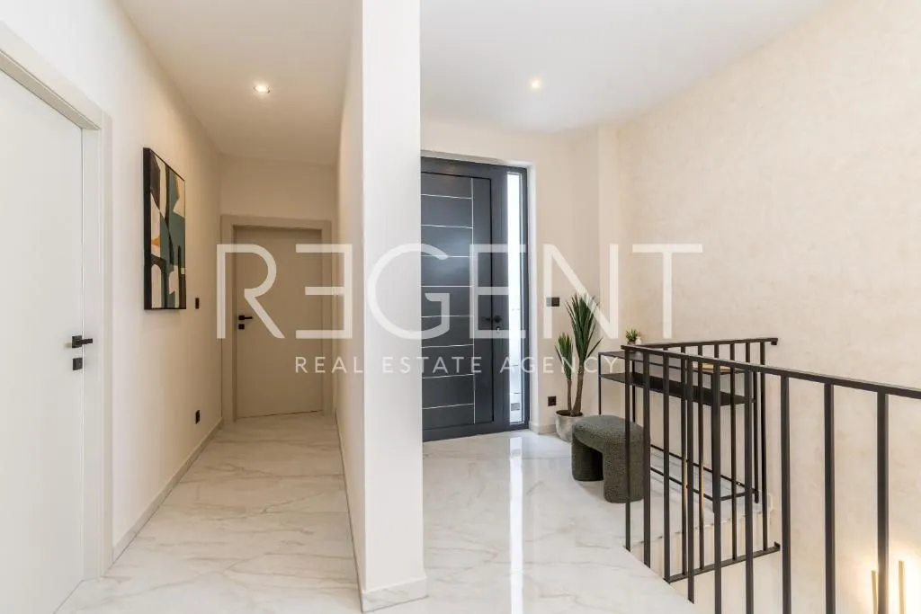 dugi rat - vila 300 m², bazen, sauna ,pogled na more - slika 10