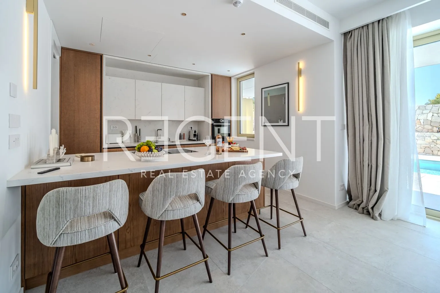 brač, sutivan - predivna vila u blizini mora 274m2 - slika 6