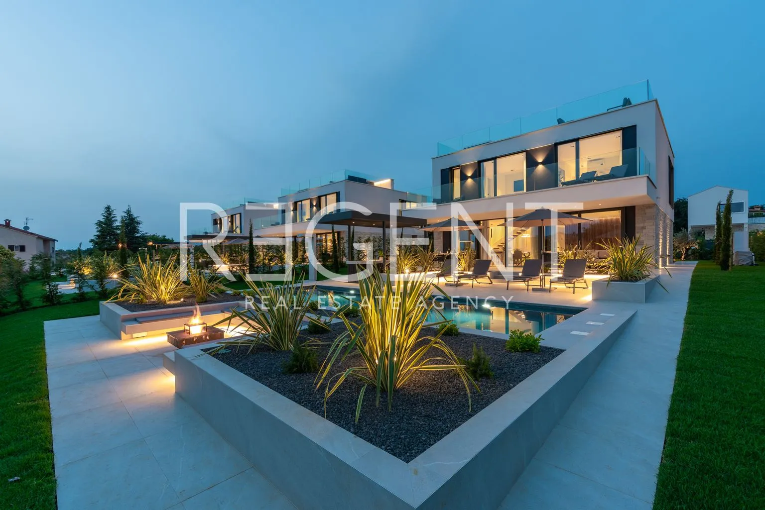 istra, poreč – dizajnerska vila s pogledom na more 310 m2 - slika 39