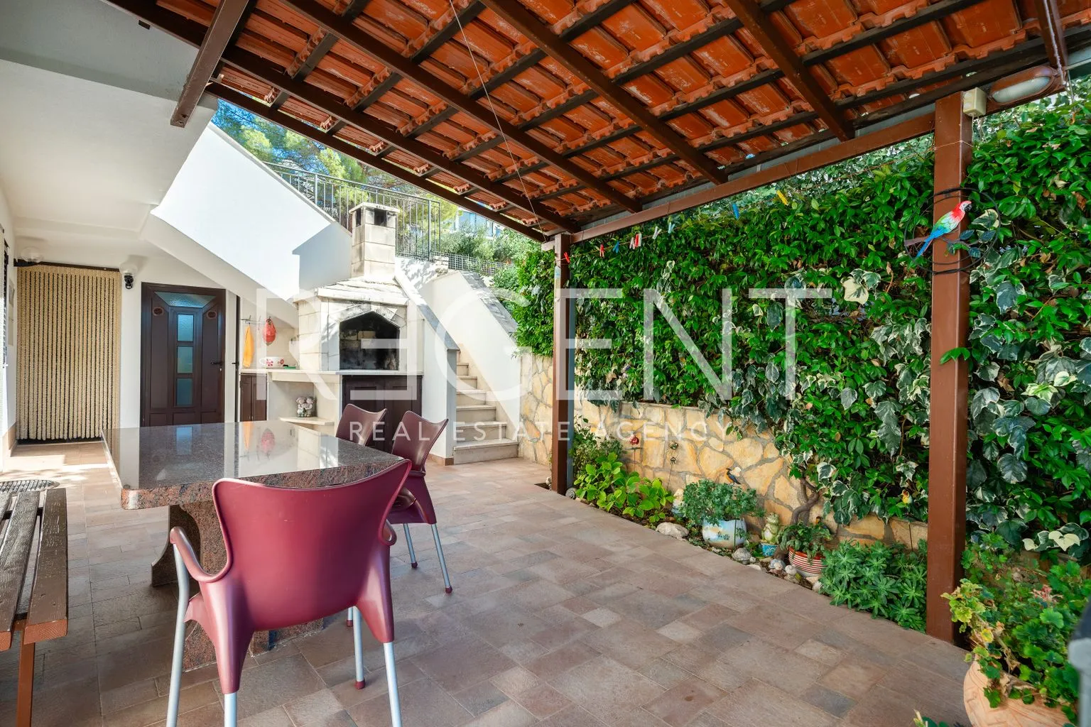 šibenik, rogoznica - kuća sa šest apartmana - slika 19