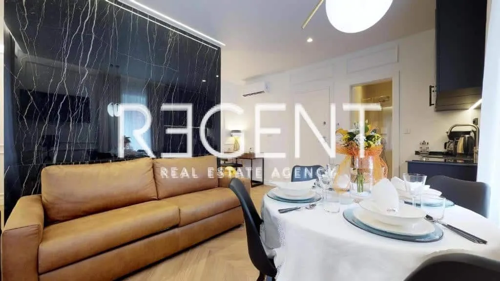 split, centar - dioklecijanova palača dva studio apartmana 65 m2 - slika 5