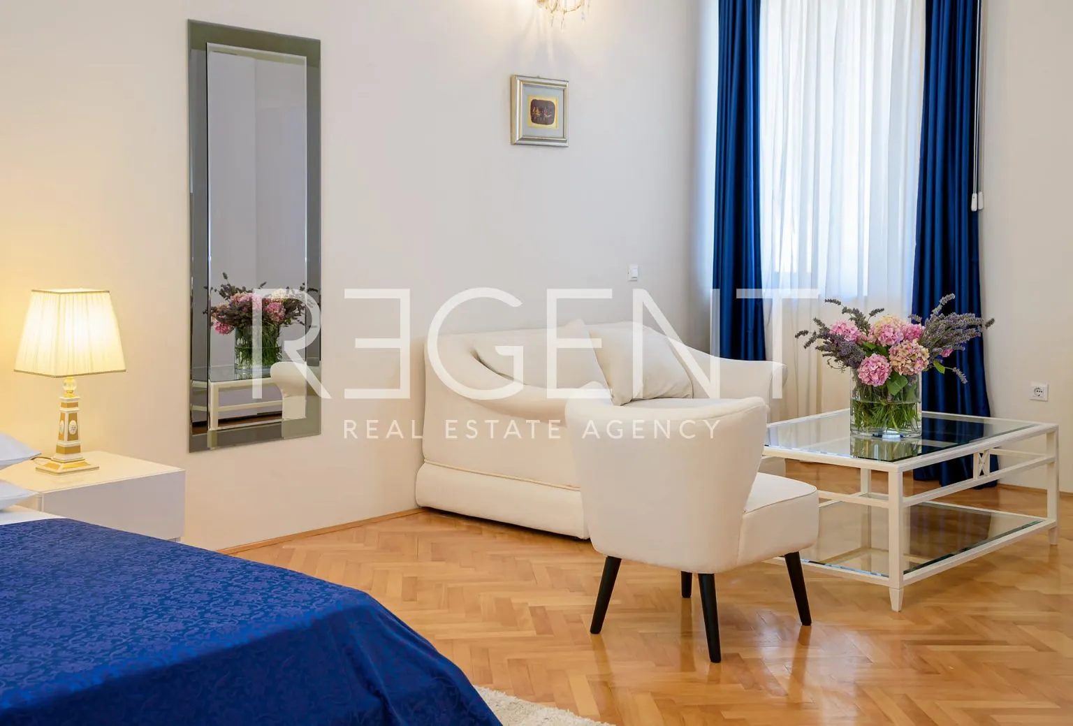split, bačvice - dvoetažni stan 170 m², 3 sobe, bazen, 2 parkinga - slika 4