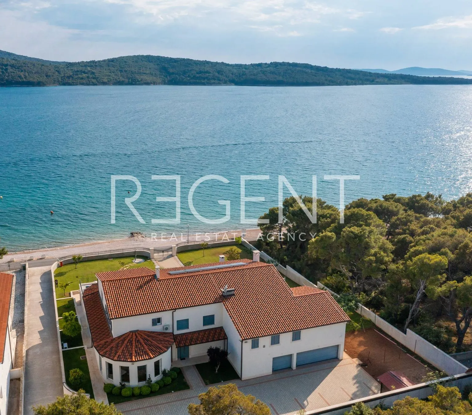 šibenik - prekrasna luksuzna vila uz more 1000 m2 - slika 64