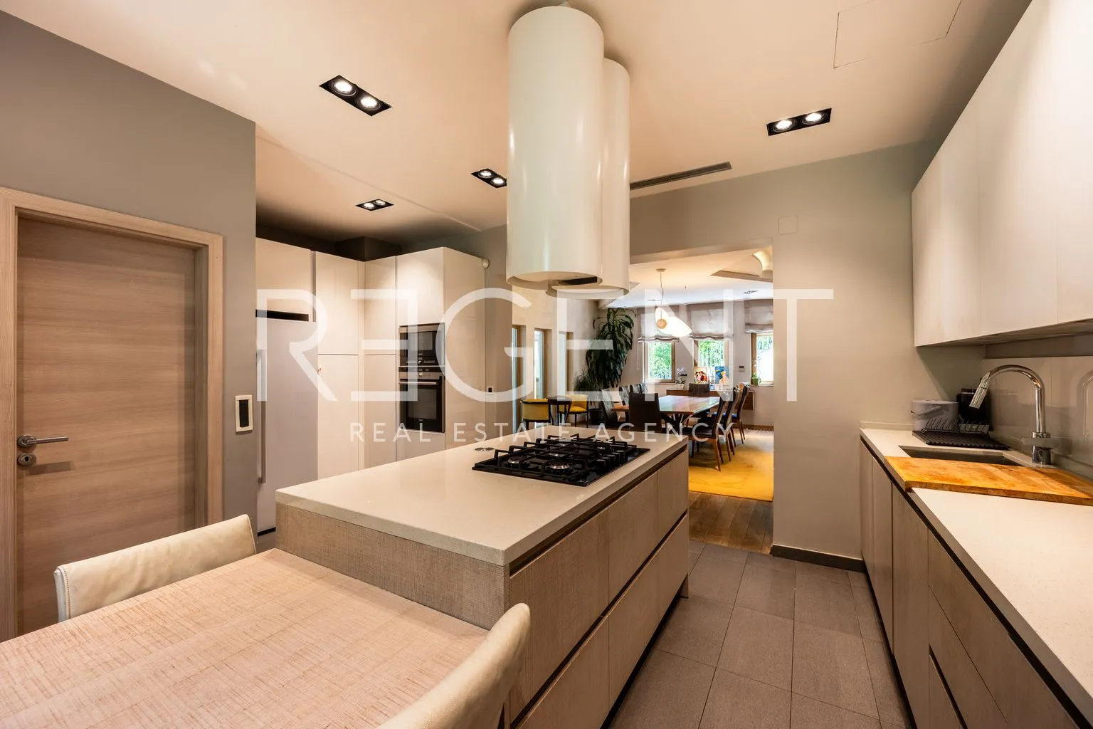kuća 376 m², gornje prekrižje — parcela 704 m² - slika 7