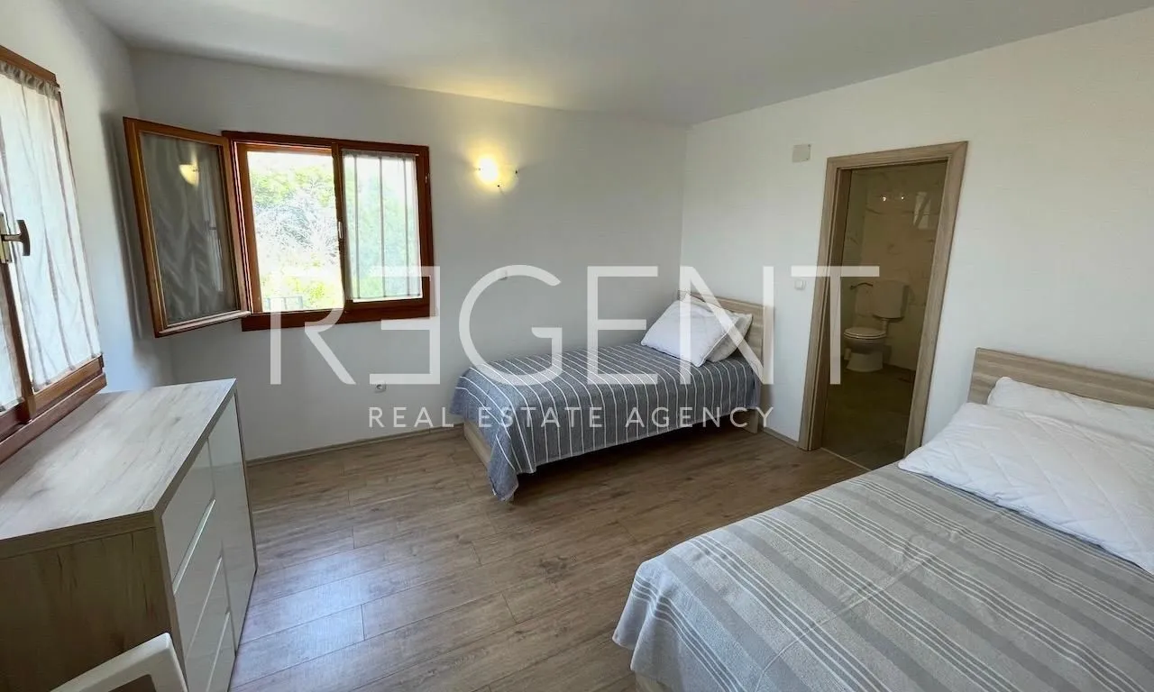 hvar, vrbanj – prostrana kamena kuća s apartmanom - slika 9