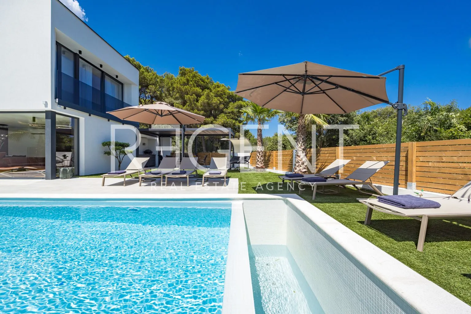 istra, medulin - prekrasna moderna vila 220 m2 - slika 18