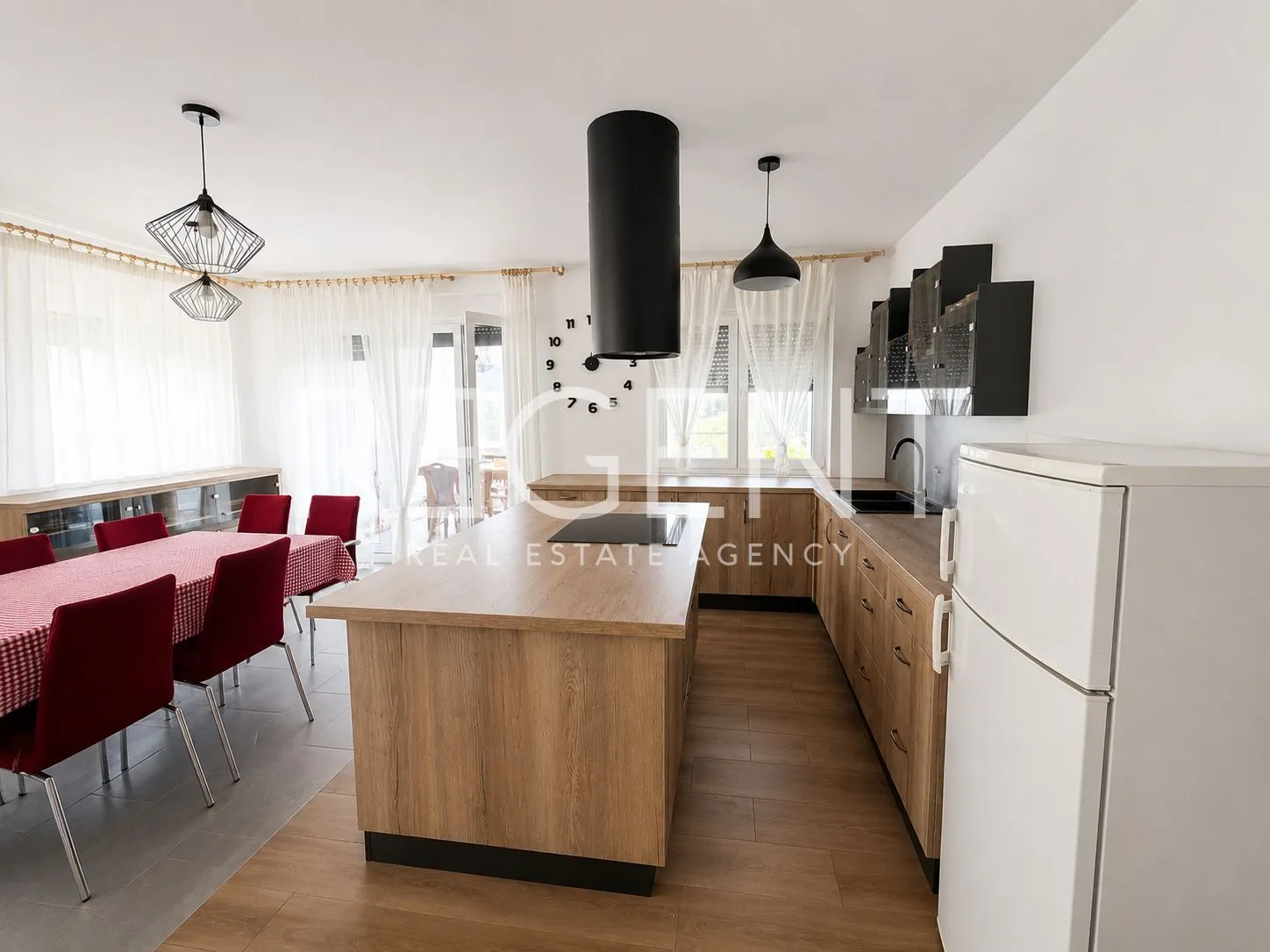 kuća 178m², gornji dankovec — novogradnja 2026, solarni paneli, garaža - slika 1