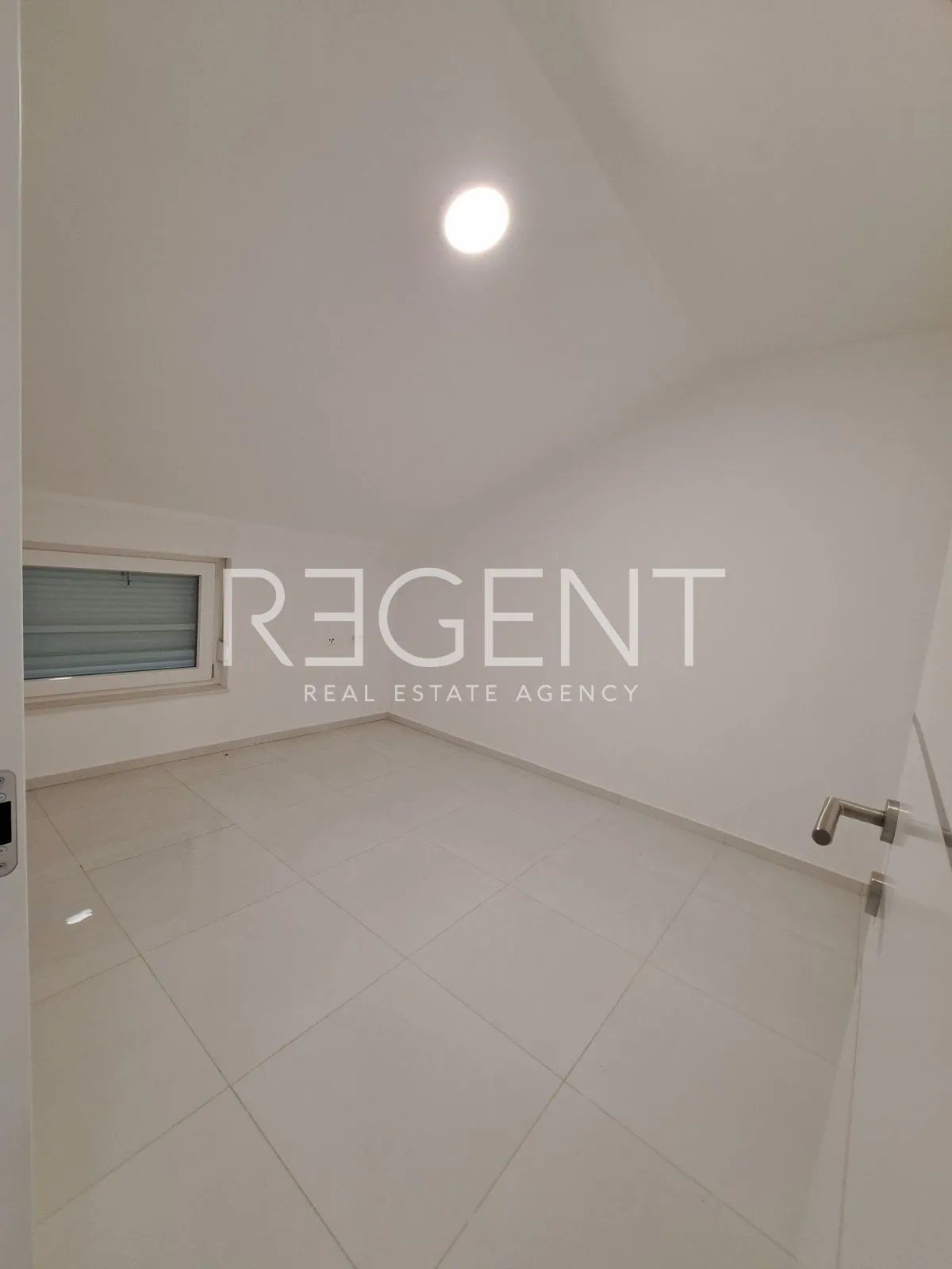 crikvenica - trosoban stan 52 m2 novogradnja - slika 8