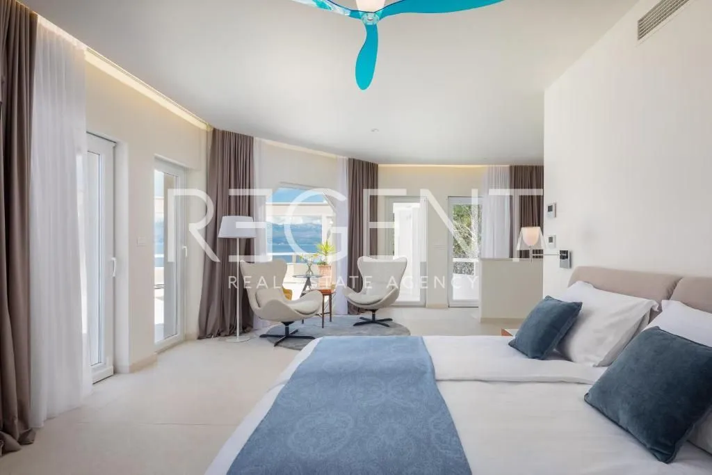 brač - moderna vila prvi red uz more - slika 23