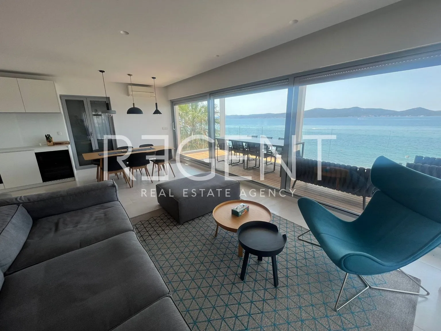 Zadar, Sukošan - Luksuzan penthouse prvi red do mora