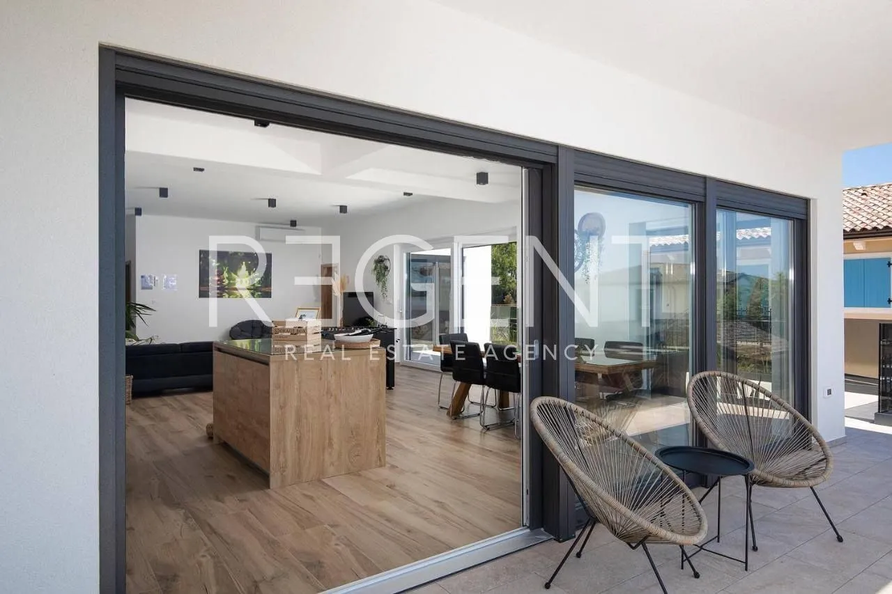 istra, medulin - prekrasna villa s wellnessom nkp 190 m2 nadomak mora - slika 21