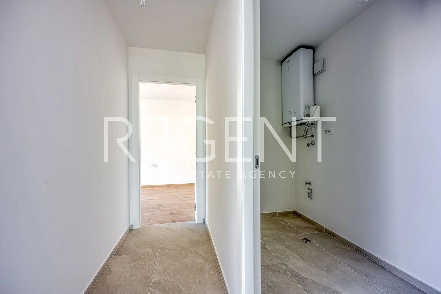 istra, novigrad - trosoban apartman u luksuznom stambenom kompleksu - slika 10