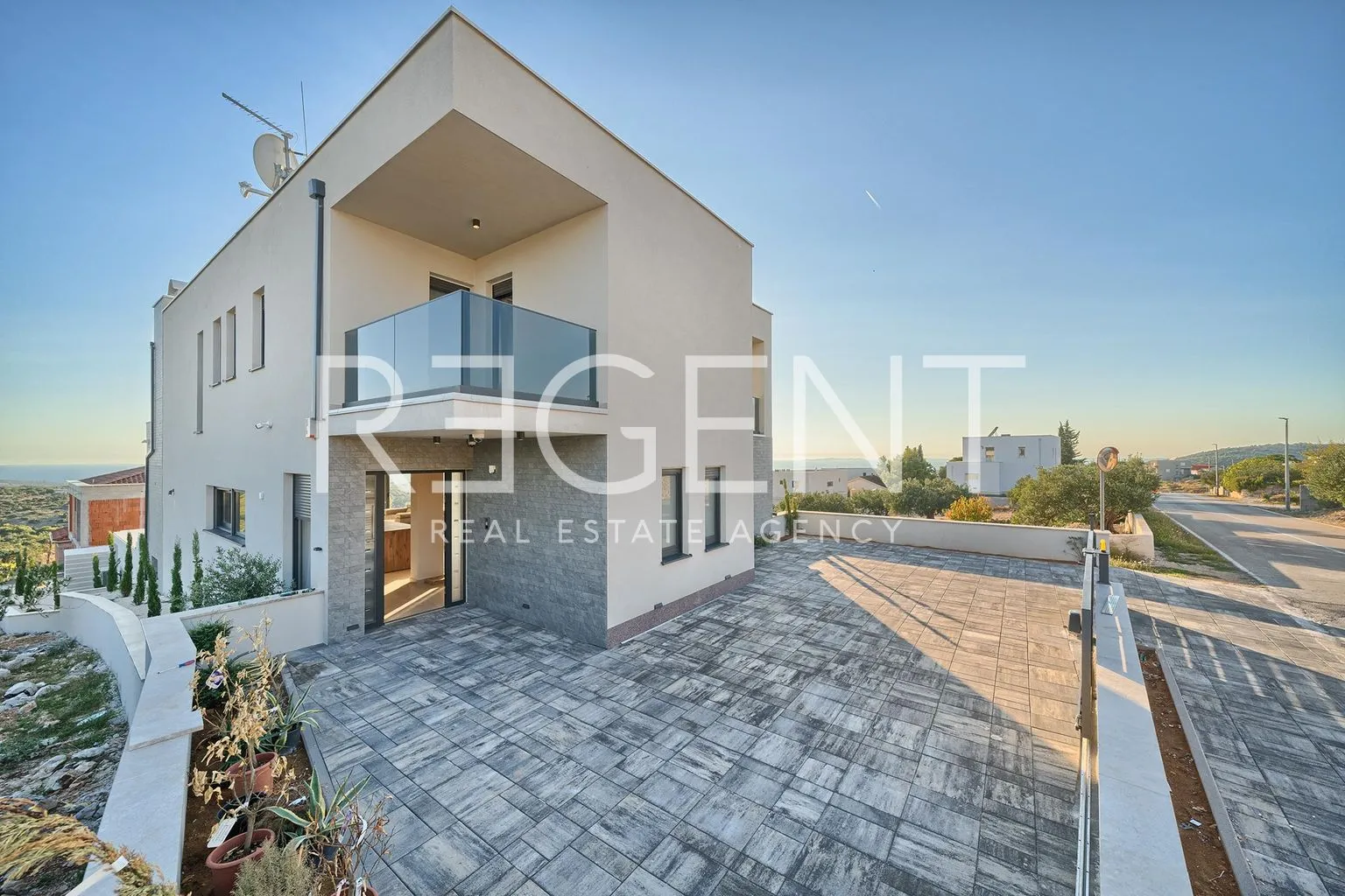 primošten – luksuzna vila s infinity bazenom, 450 m2 novogradnja - slika 5