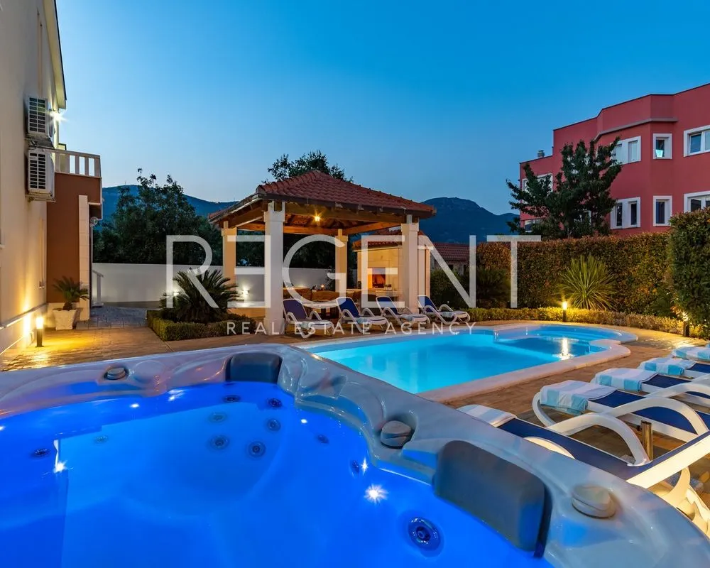 split, kaštela - vila s bazenom i pogledom na more 333 m2 - slika 7