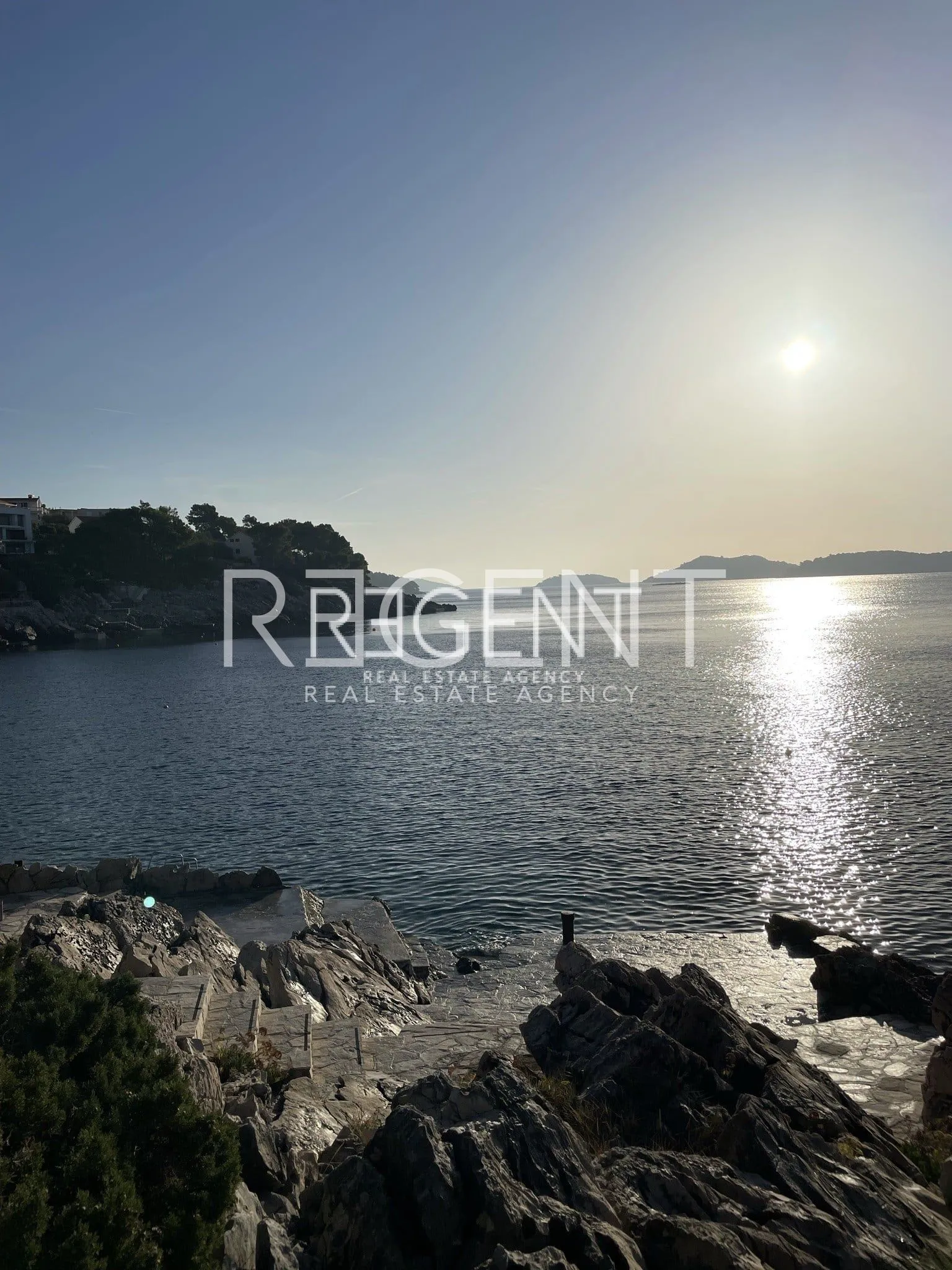 Korčula, Blato - građevinsko zemljište prvi red uz more 12,294 m2