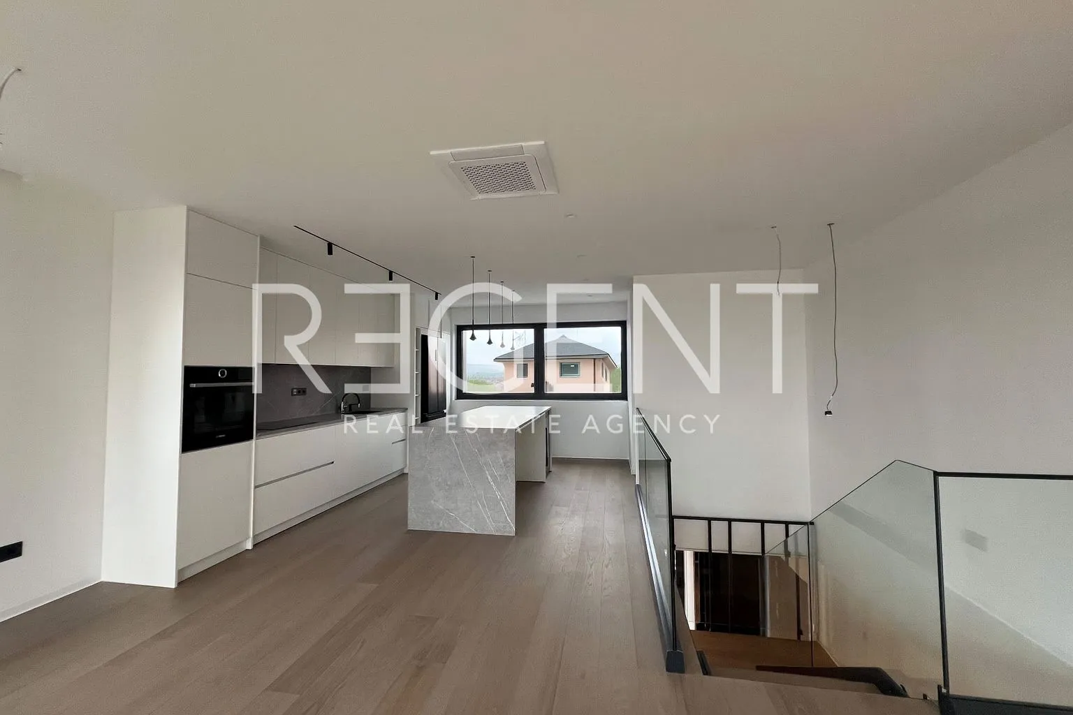 zagreb, pantovčak – luksuzni četverosoban penthouse 131m2 najam - slika 2