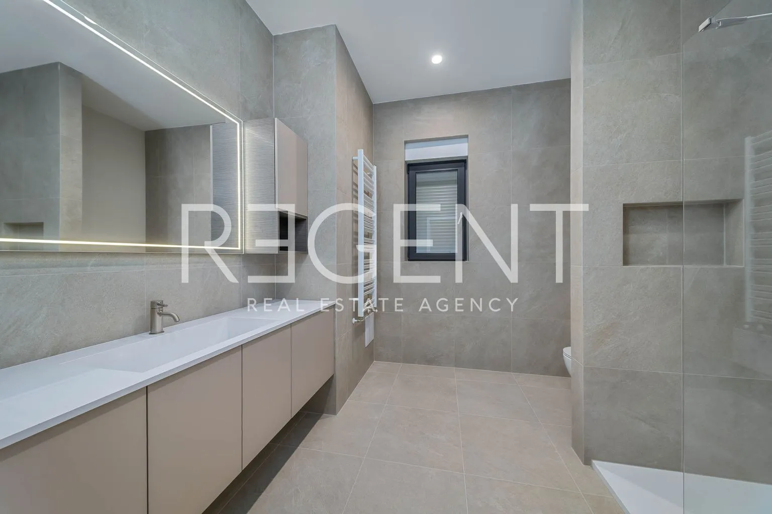 zagreb, centar – luksuzan dvoetažan penthouse 150 m² - slika 8